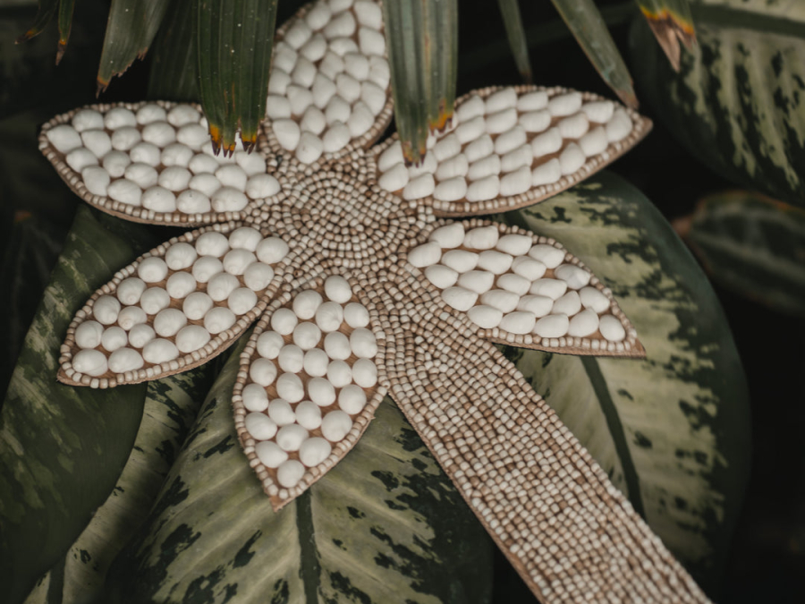 Palmier boho chic en perles et coquillages